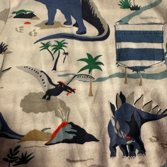 Baby Boden Reversable Dinosaur Long Sleeve Top with buttons on the shoulder‎ - Picture 4 of 6
